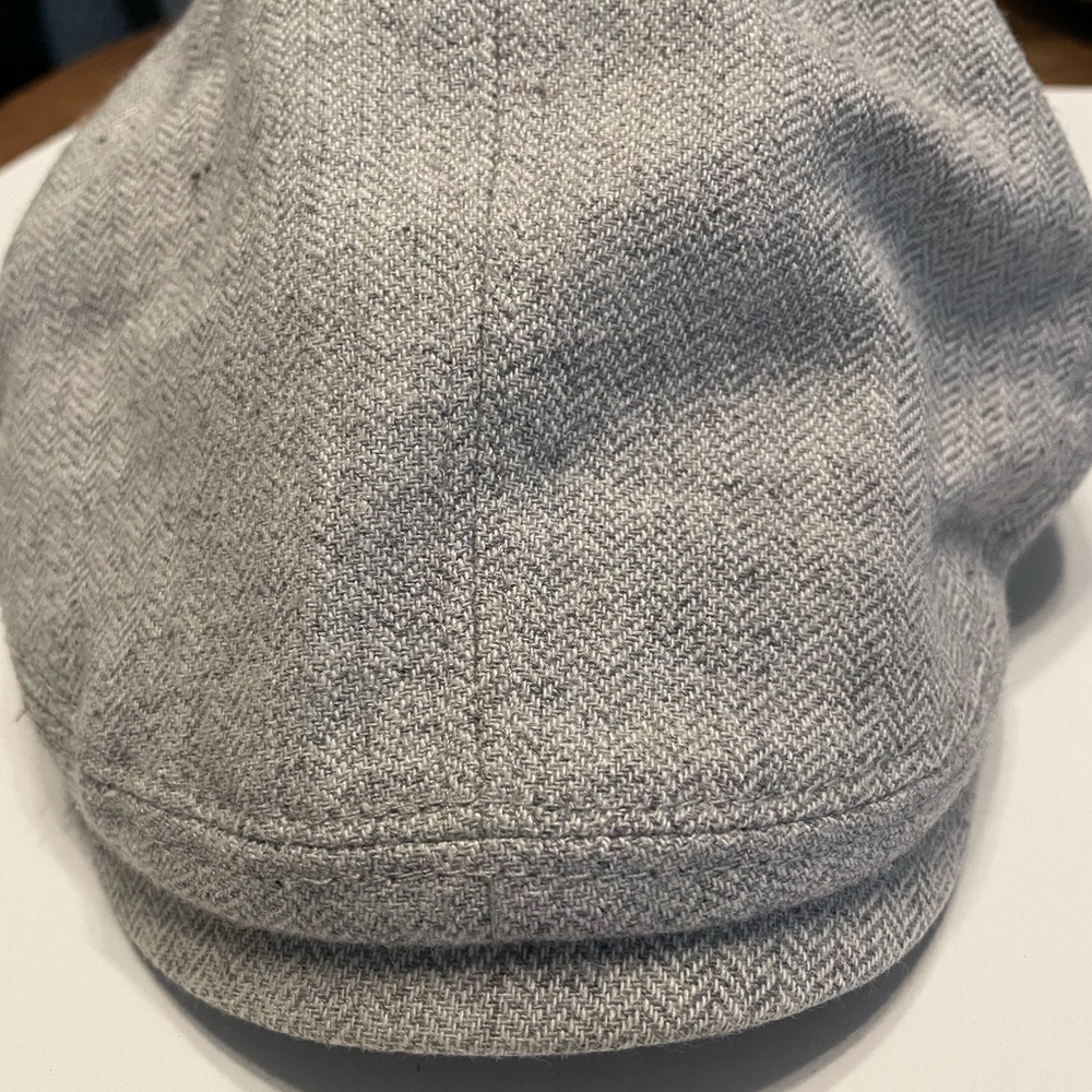 Gray and white cap, hat, beret